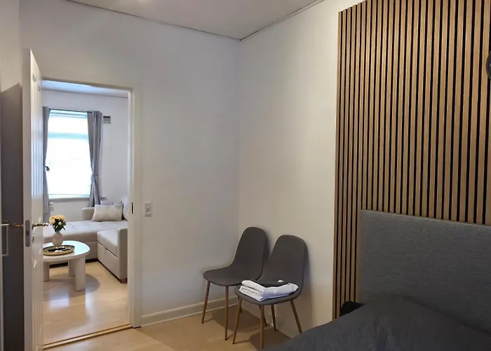 In The Heart Of Center Apartment *